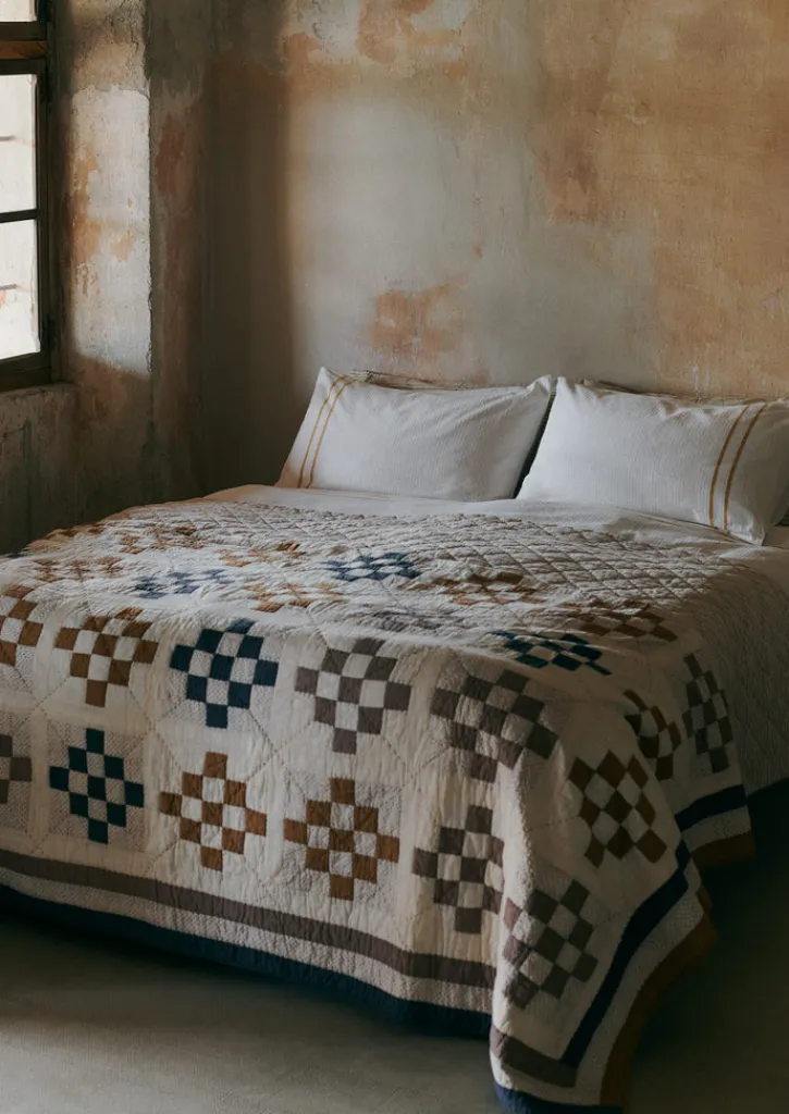 TOAST Tile Cotton Patchwork Quilt- Textiles|Blankets & Throws